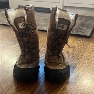 UGG Brown Lace-Up Winter Boots